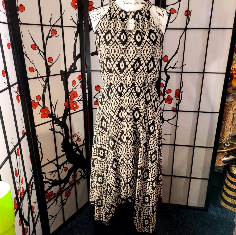 MAGIC LADIES LONG HIGH LOW WITH BLACK FRINGE MAXI DRESS/PEEK A BOO  SIZE SMALL